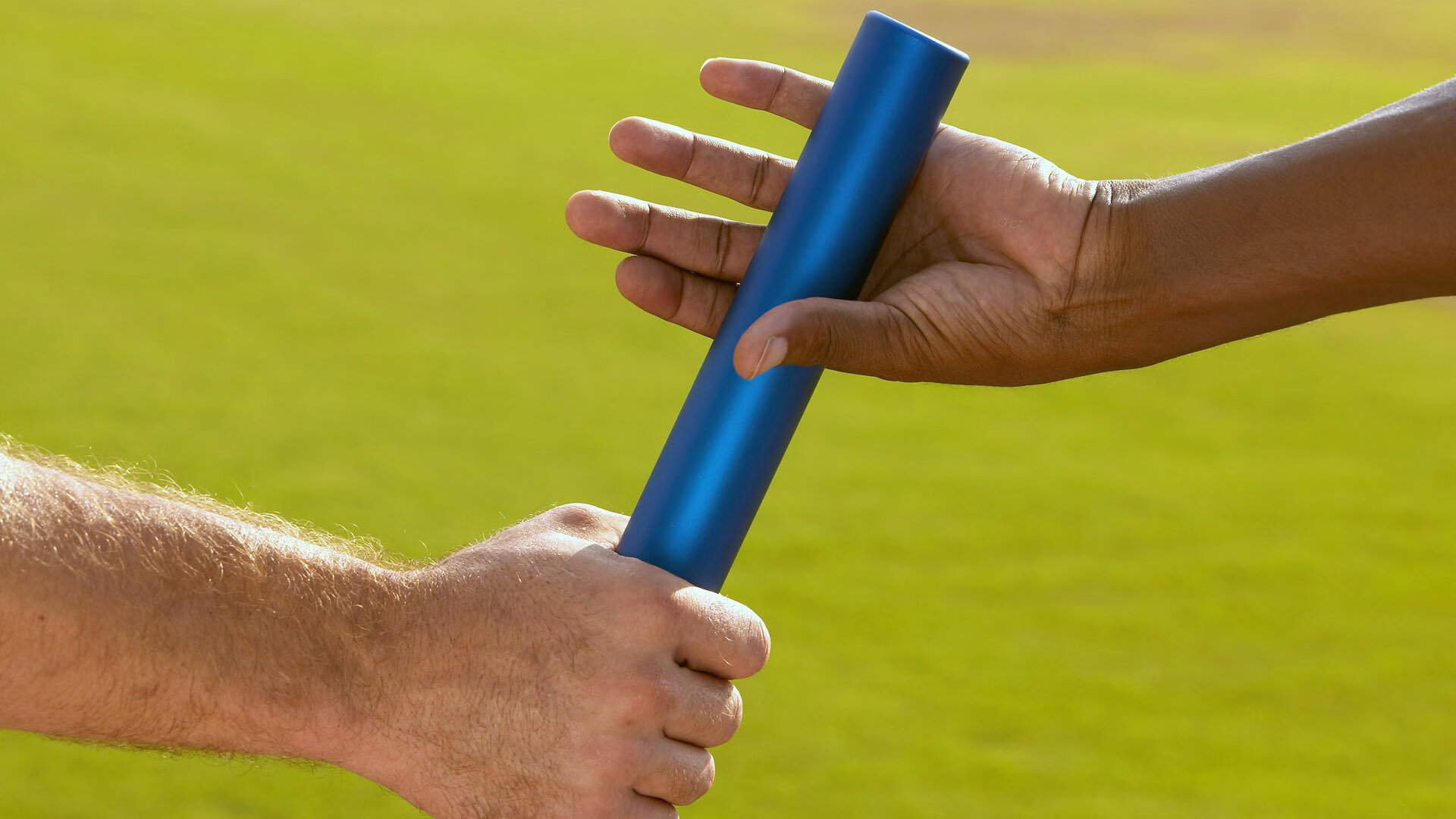 “胡利安·门德斯的进攻与防守双重威胁，助力美洲狮队实现突破”