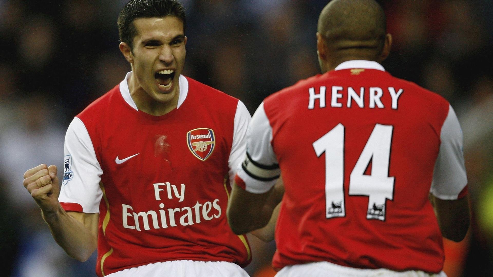 乔纳·隆戈：为全黑队打破全球橄榄球赛事的收视纪录，乔丹橄榄球比赛