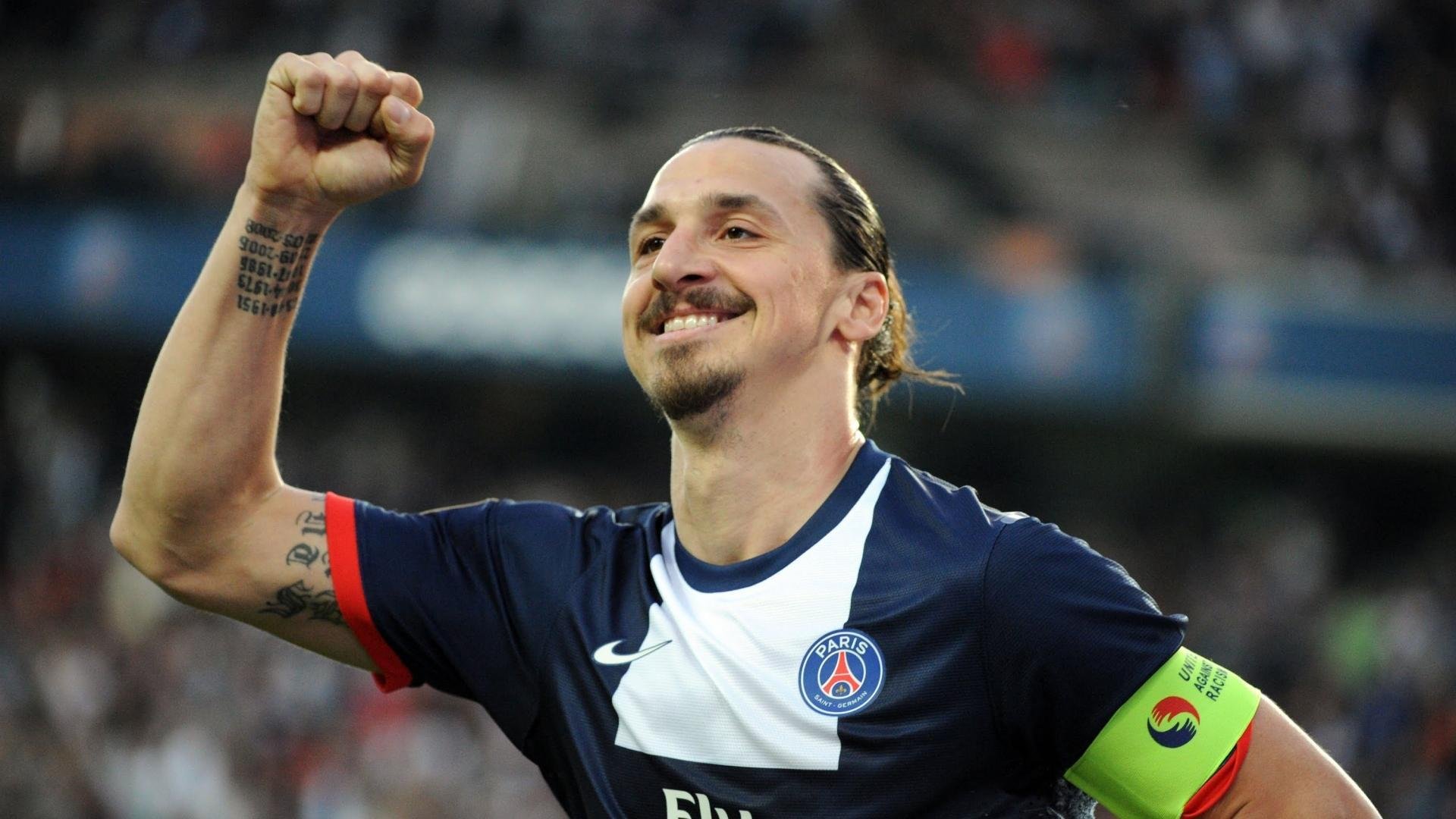 布克表示太阳要保持专注打好每一场，太阳靠布克还是保罗